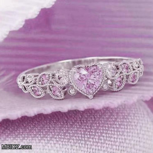 Leaf Inlaid Pink Heart Shape Zircon Ring