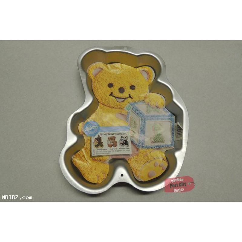 Wilton 1995 Teddy Bear With Block Cake Pan 2105-8257 (Retired)